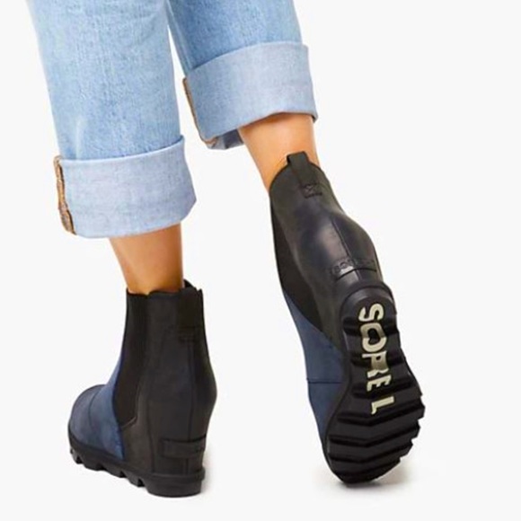 Sorel Shoes - Sorel Joan of Artic Wedge II Chelsea Boot in Black